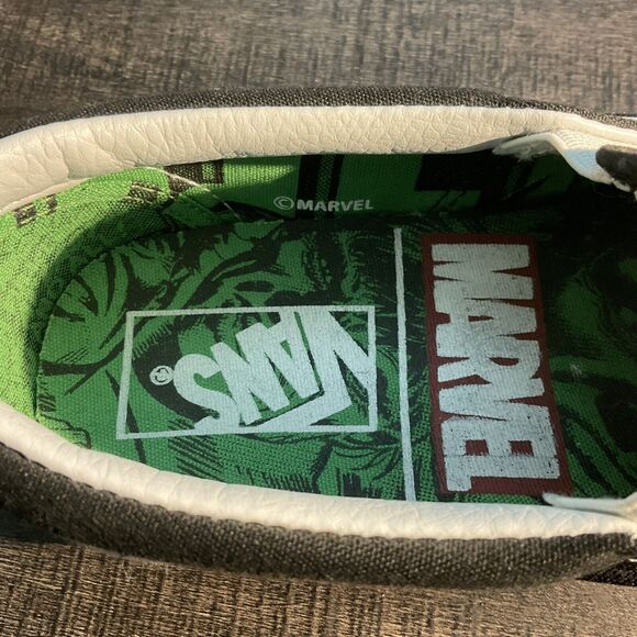 VANS X Marvel Classic Slip on Hulk checkerboard Shoes Size 6 Men 7.5 Women - Picture 10 of 10